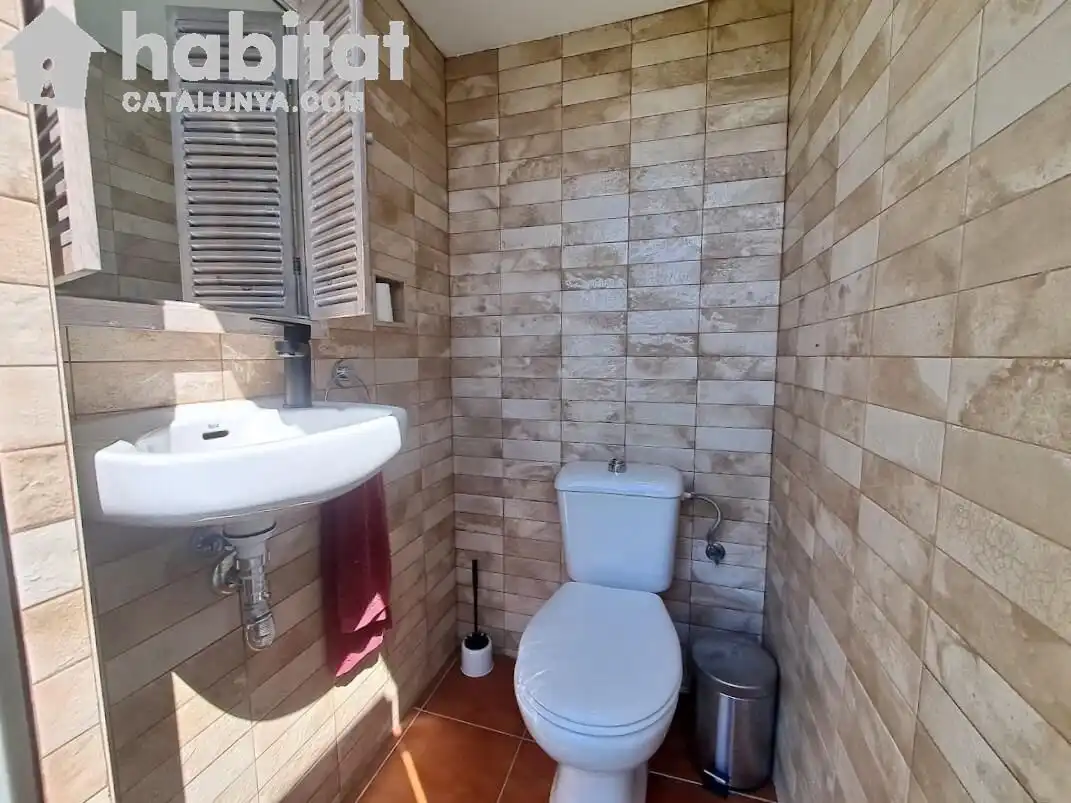 Bany de Casa o xalet en venda en Sant Esteve Sesrovires amb Aire condicionat, Jardí privat i Terrassa