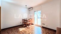 Exterior view of Flat for sale in  Barcelona Capital  with Air Conditioner and Balcony