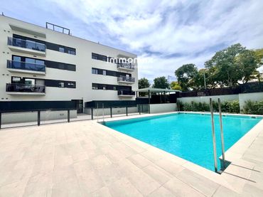 Pis amb piscina en venda a La Geltrú - Sant Jordi
