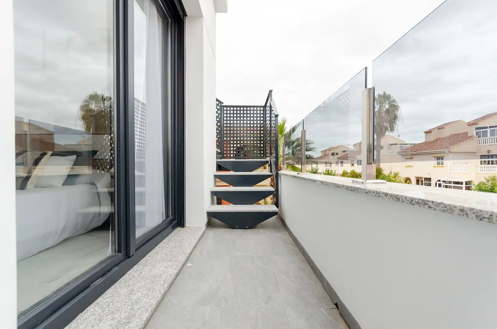 Terraza de Casa o chalet en venta en Torrevieja con Aire acondicionado, Jardín privado y Terraza