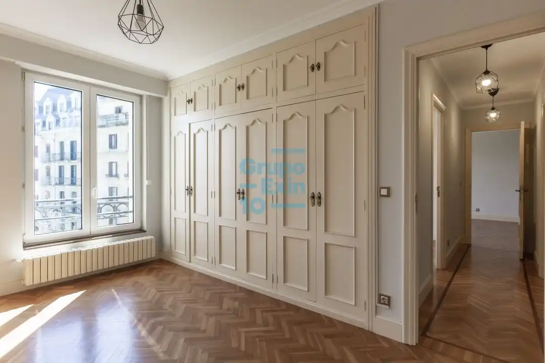 Habitación de Piso de alquiler en Donostia - San Sebastián  con Balcón