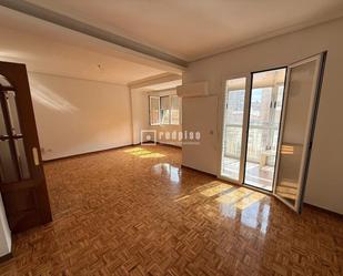 Sala d'estar de Pis de lloguer en  Madrid Capital amb Aire condicionat, Calefacció i Parquet