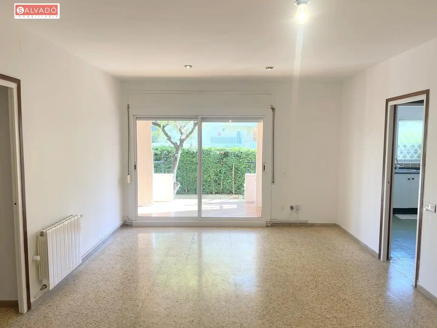 Außenansicht von Erdgeschoss zum Verkauf in Calafell mit Heizung, Privatgarten und Terrasse