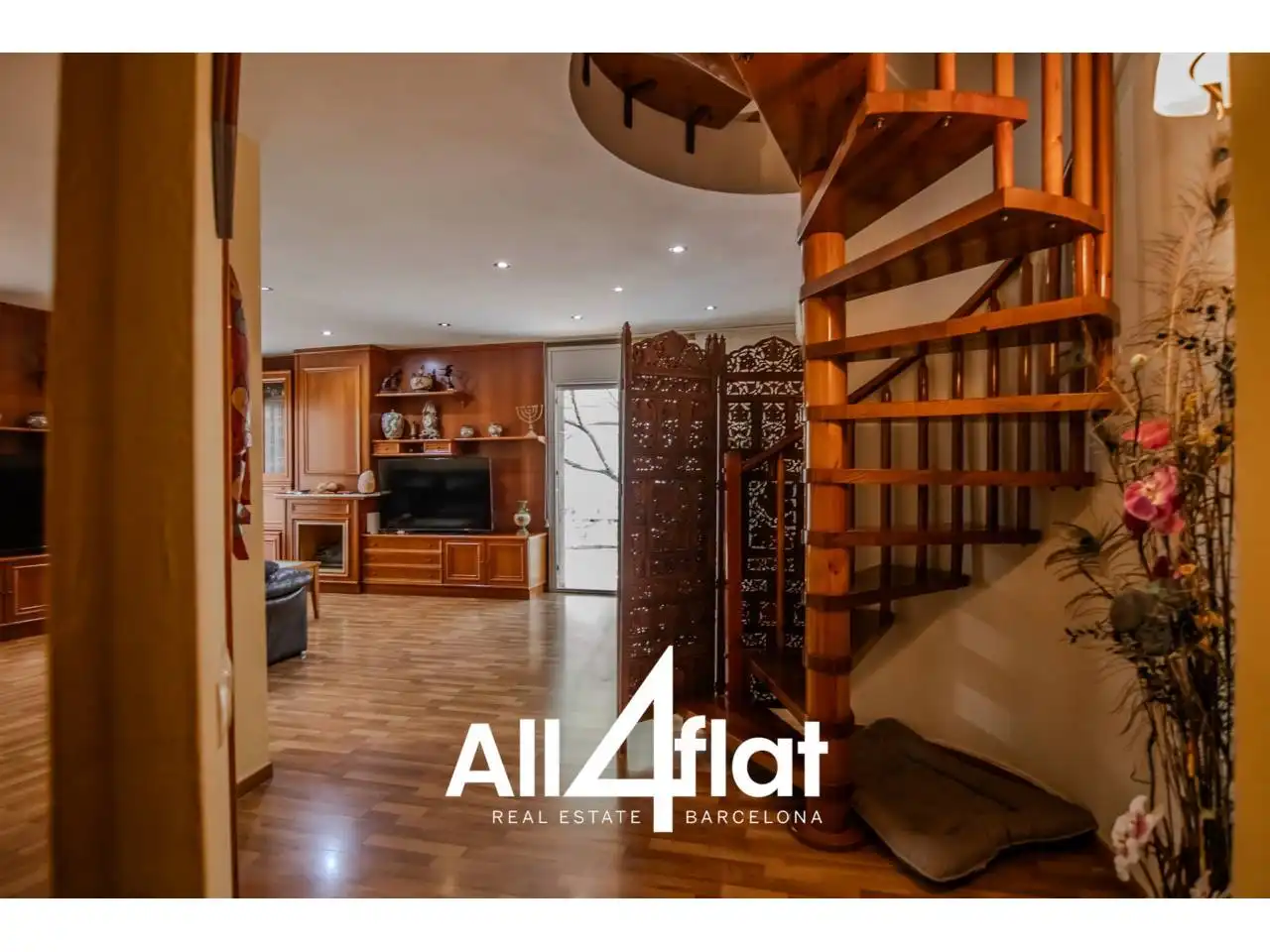 Living room of Duplexes for rent in Barcelona  with Air Conditioner, Heating and Terrace