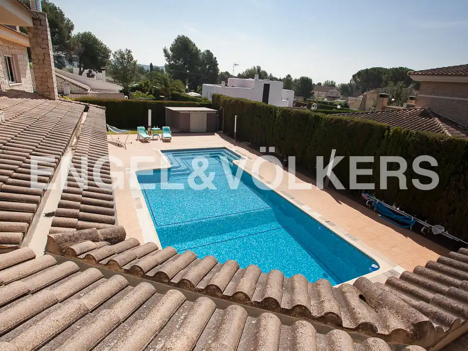 Piscina de Casa o chalet en venta en Serra con Calefacción, Jardín privado y Trastero