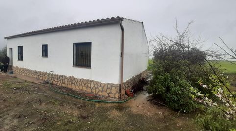 Buena casa de campo en con 5 hectáreas de terreno en Torreorgaz