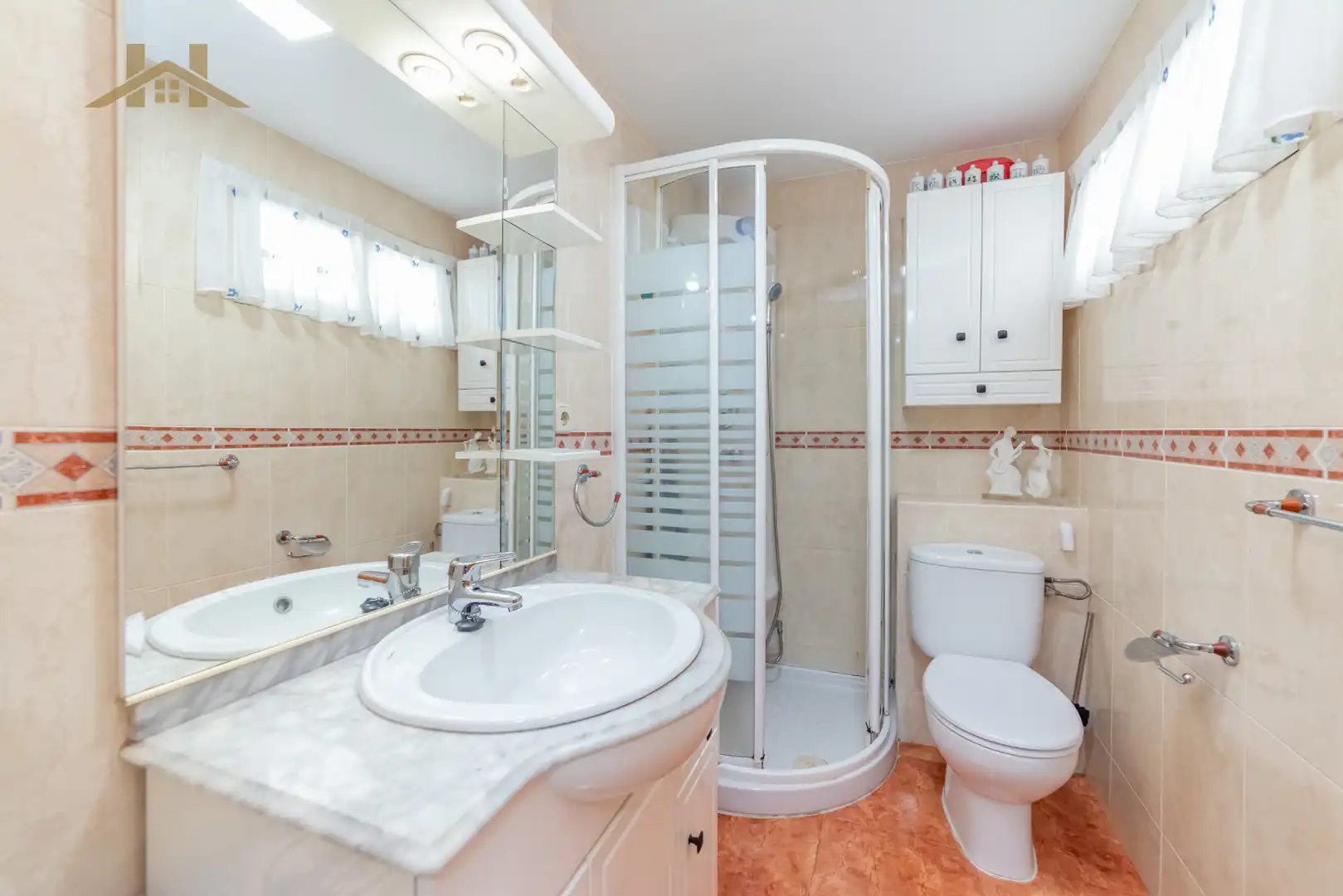 Baño de Piso en venta en Alcorcón con Aire acondicionado, Calefacción y Terraza