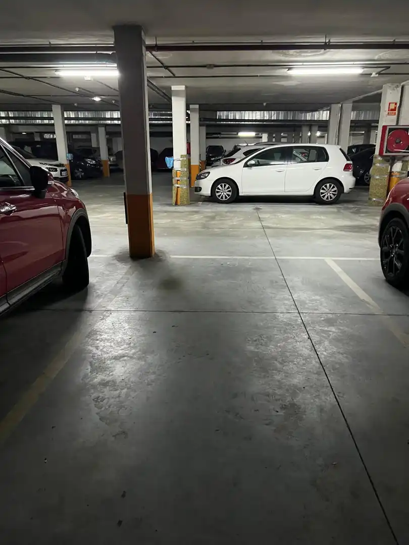Garage zur Miete in Gijón , Asturias
