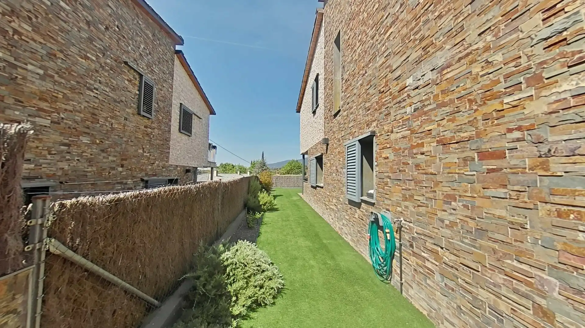 Vista exterior de Casa o xalet en venda en Campins amb Calefacció, Jardí privat i Terrassa