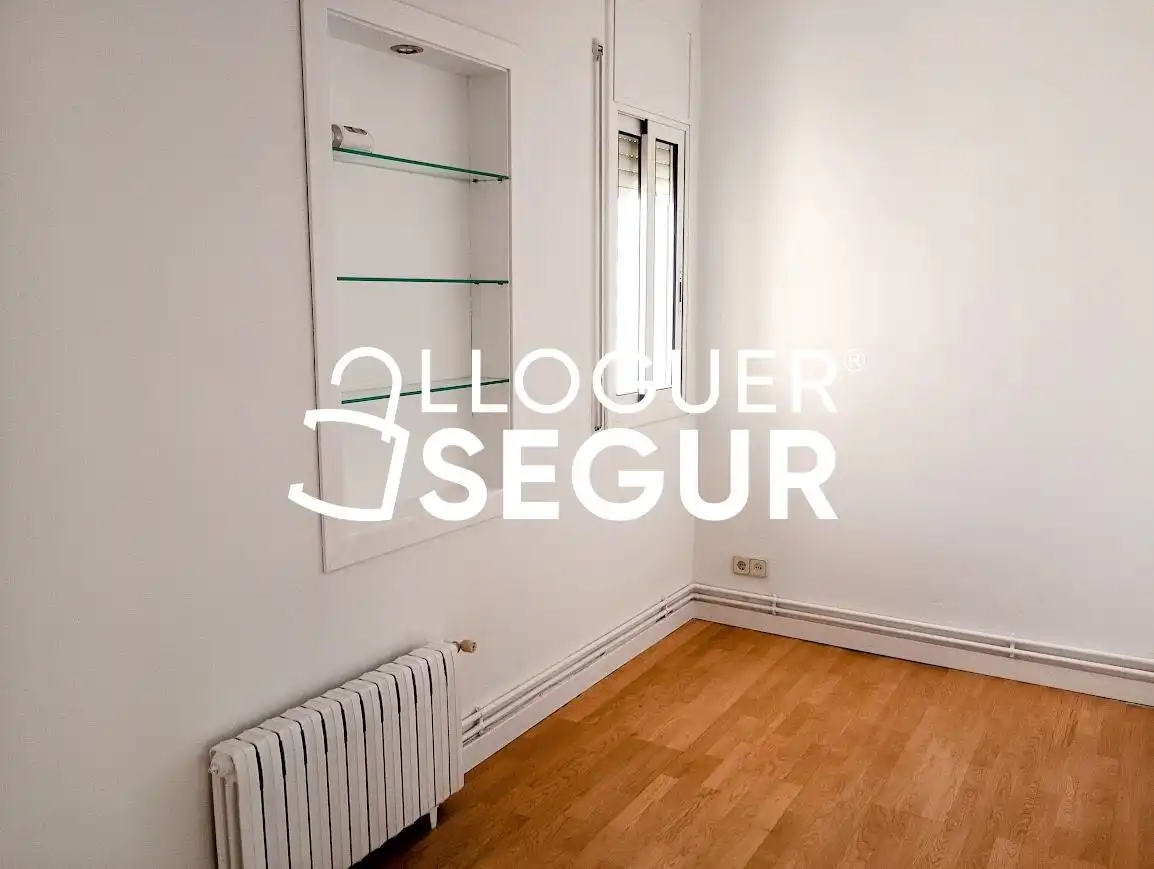 Dormitori de Casa o xalet de lloguer en Cox amb Calefacció, Terrassa i Traster