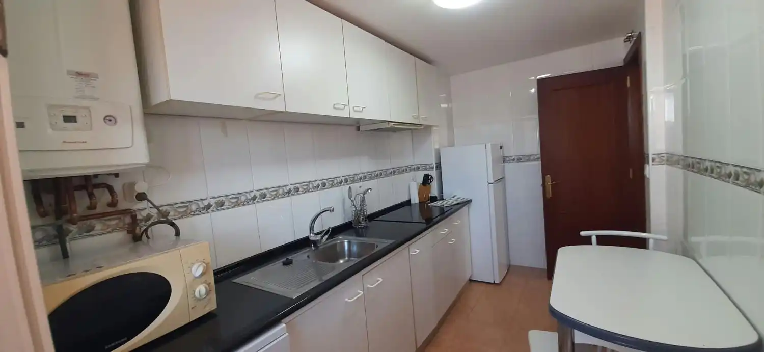 Cuina de Pis en venda en Bárcena de Cicero amb Calefacció, Traster i Moblat