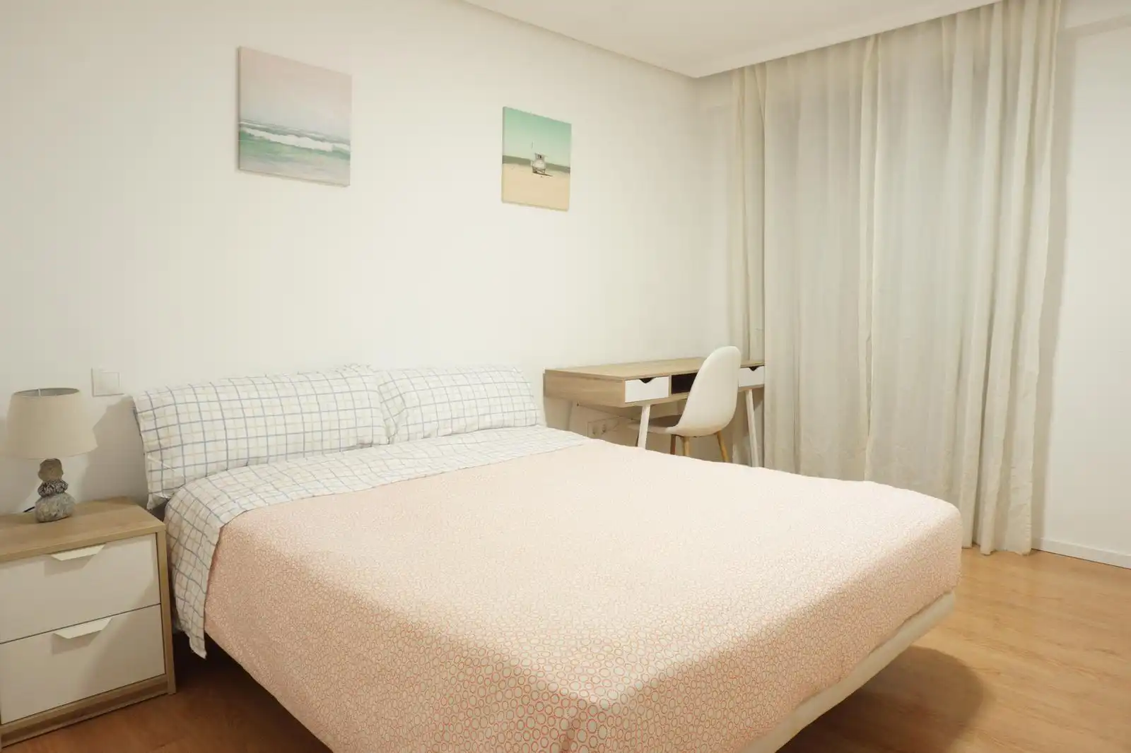 Habitación de Piso de alquiler en Valencia con Aire acondicionado, Parquet y Amueblado