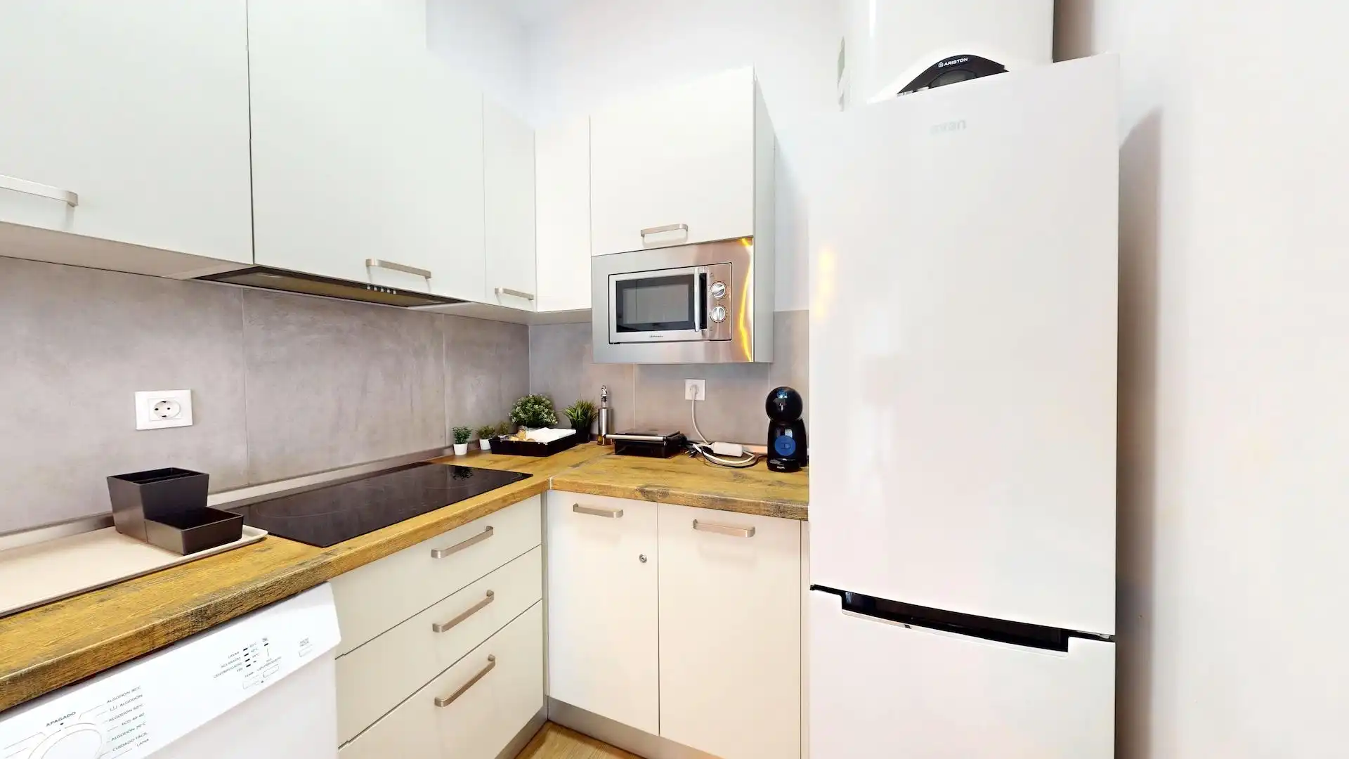 Kitchen of Flat for sale in Córdoba  with Air Conditioner, Heating and Furnished