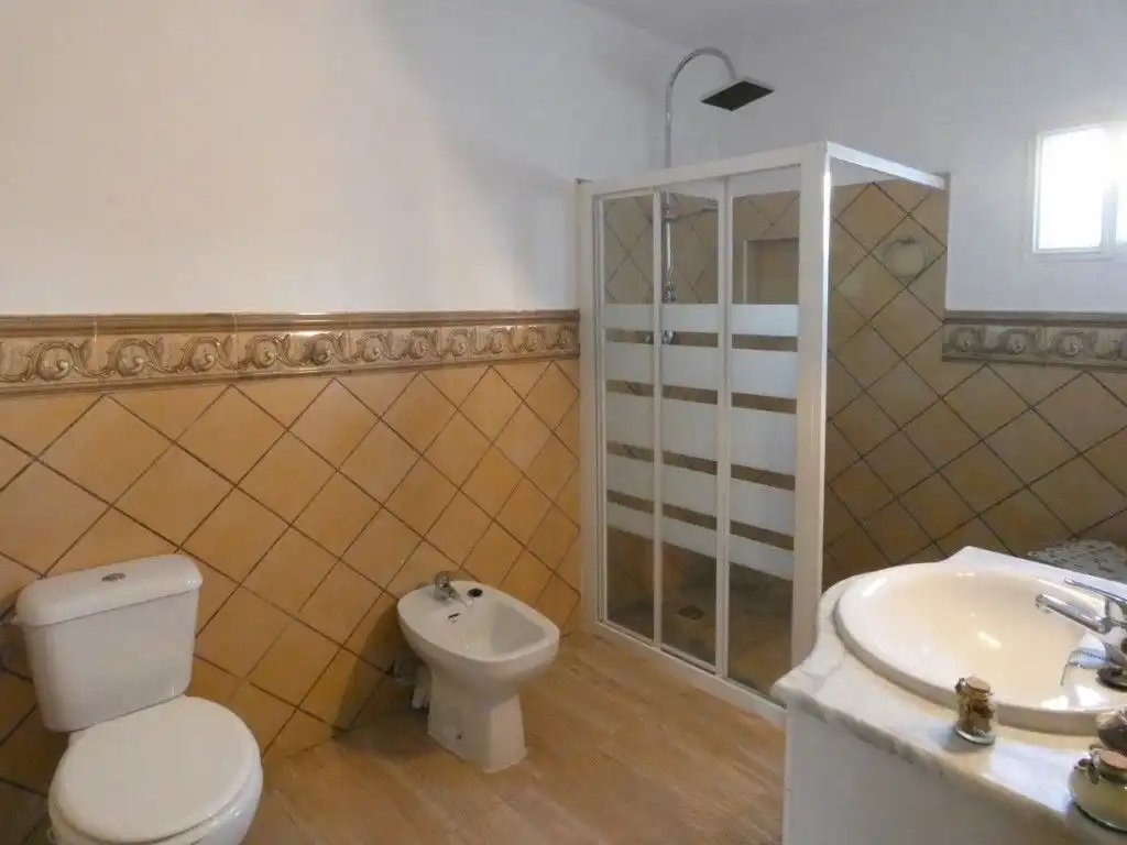 Casa adosada en venta en Camporrobles