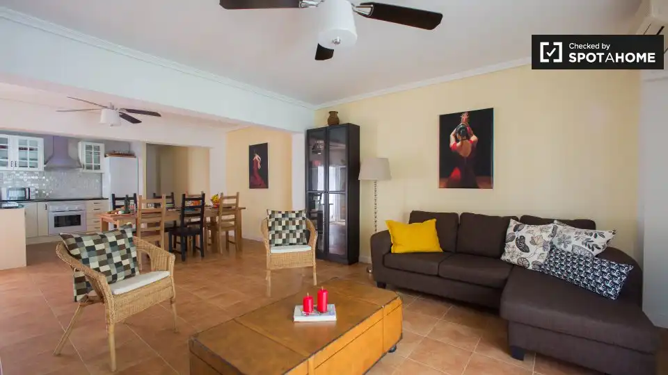 Wohnung mit Terrasse zur Miete in Quatre Carreres