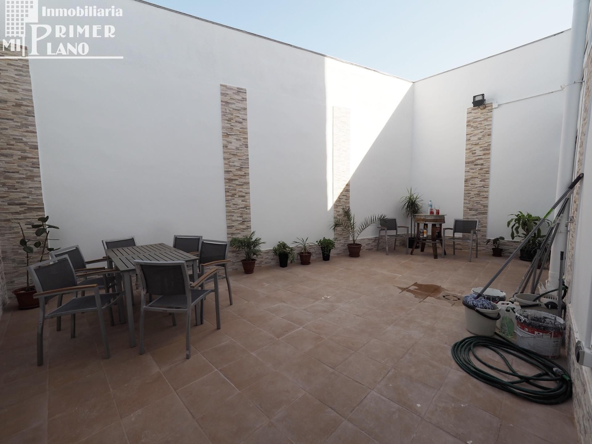 Terrassa de Casa o xalet en venda en Tomelloso amb Aire condicionat, Calefacció i Parquet