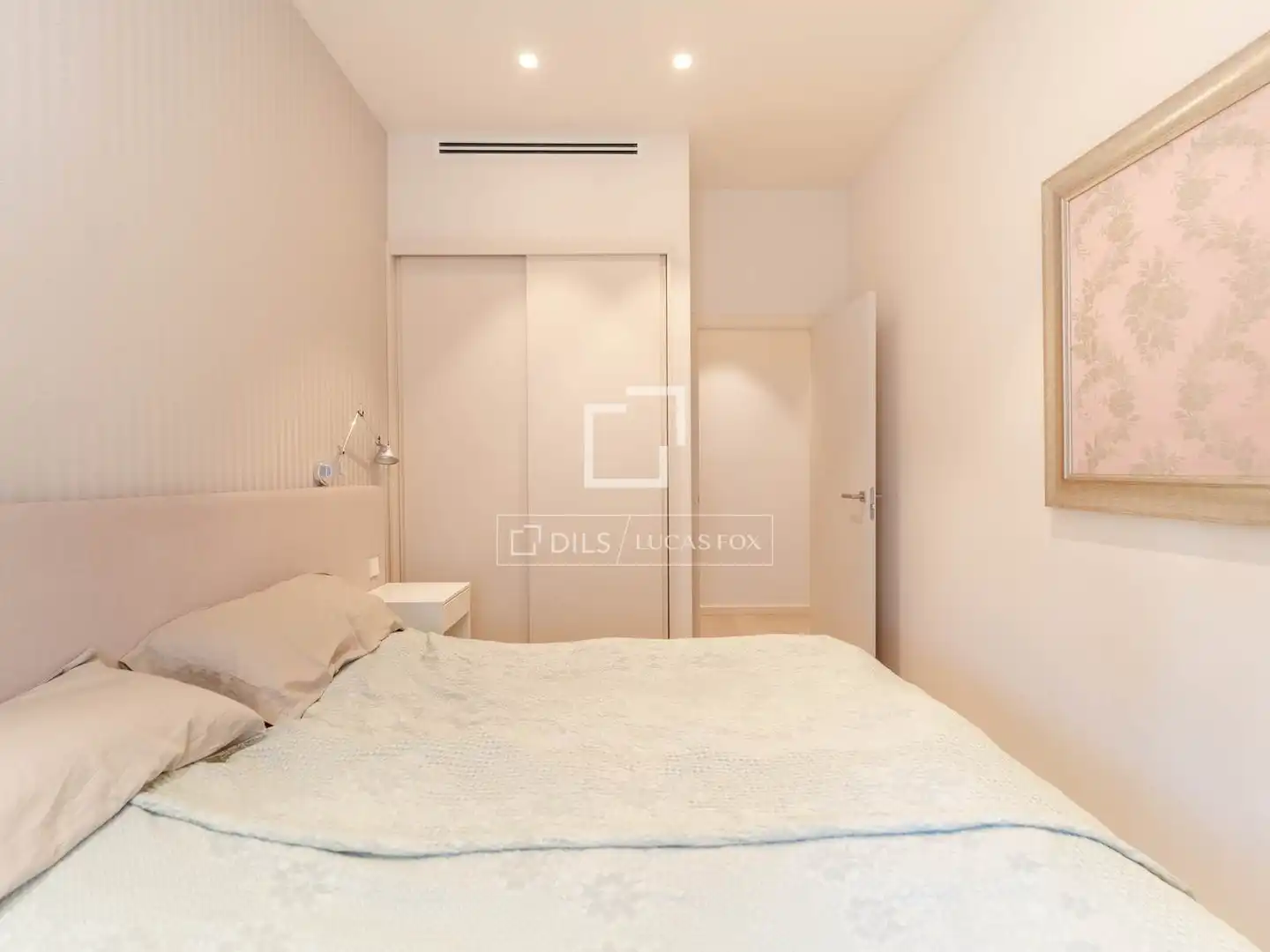 Habitación de Piso de alquiler en Valencia con Aire acondicionado, Amueblado y Balcón