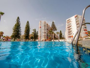 Apartament amb piscina en venda a Salobreña Costa