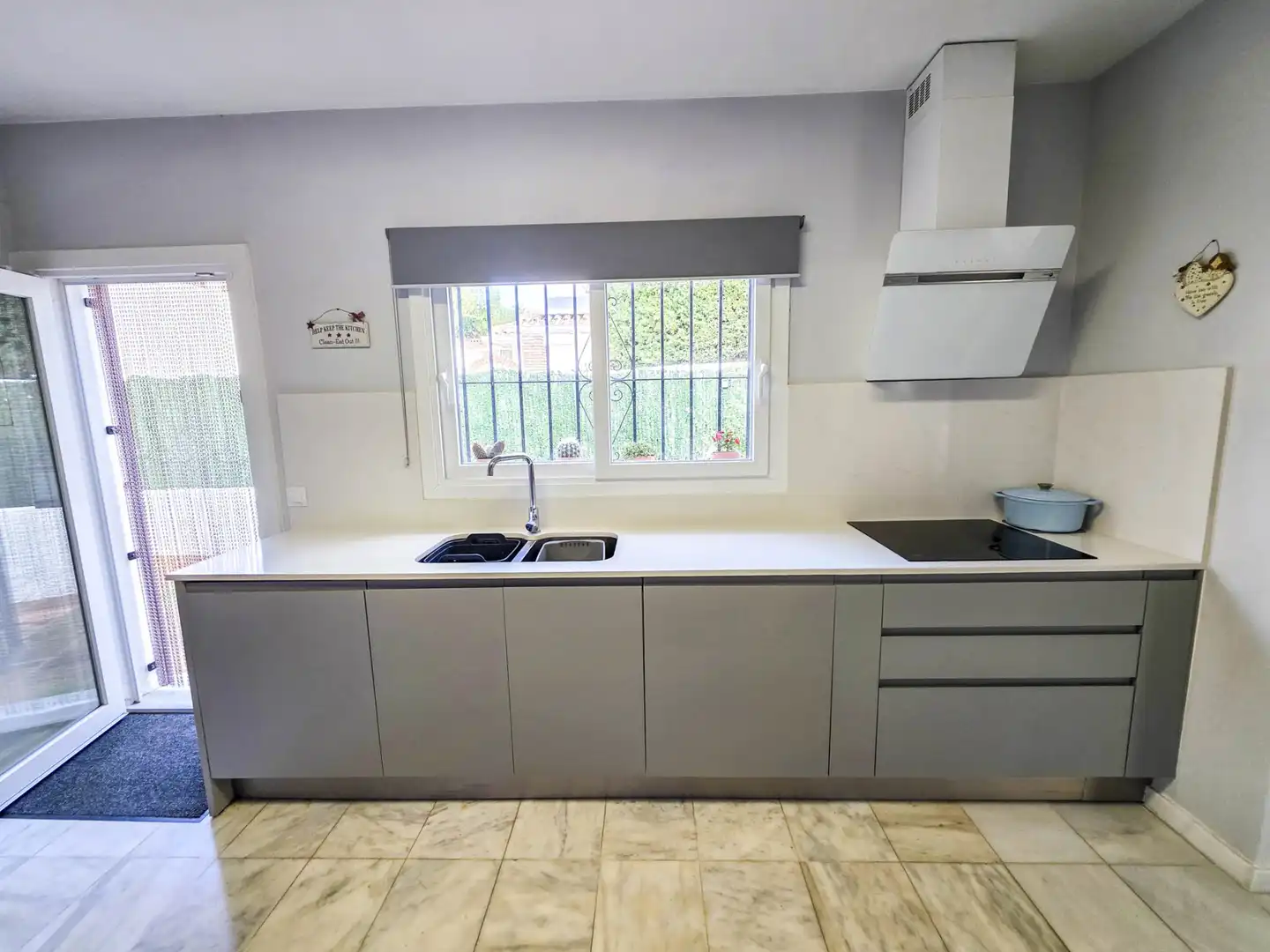Kitchen of Houses for sale in Manilva  with Air Conditioner, Private garden and Terrace