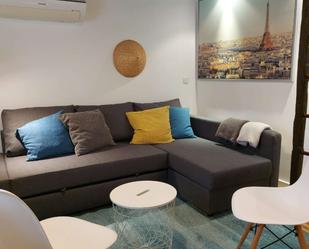 Living room of Study to share in  Madrid Capital  with Air Conditioner, Heating and Terrace