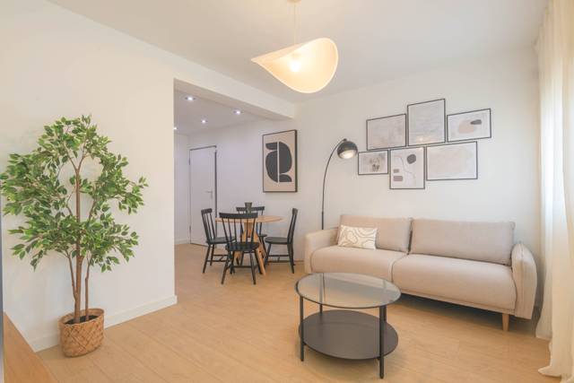 Piso en Alquiler en Calle San Jorge, 3 en El Molinillo - Capuchinos