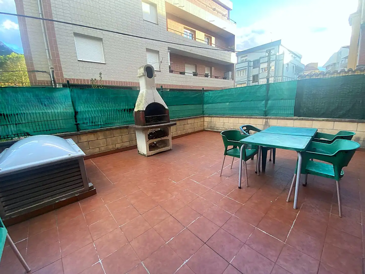 Terrasse von Maisonette zum Verkauf in Castro-Urdiales mit Heizung, Privatgarten und Terrasse