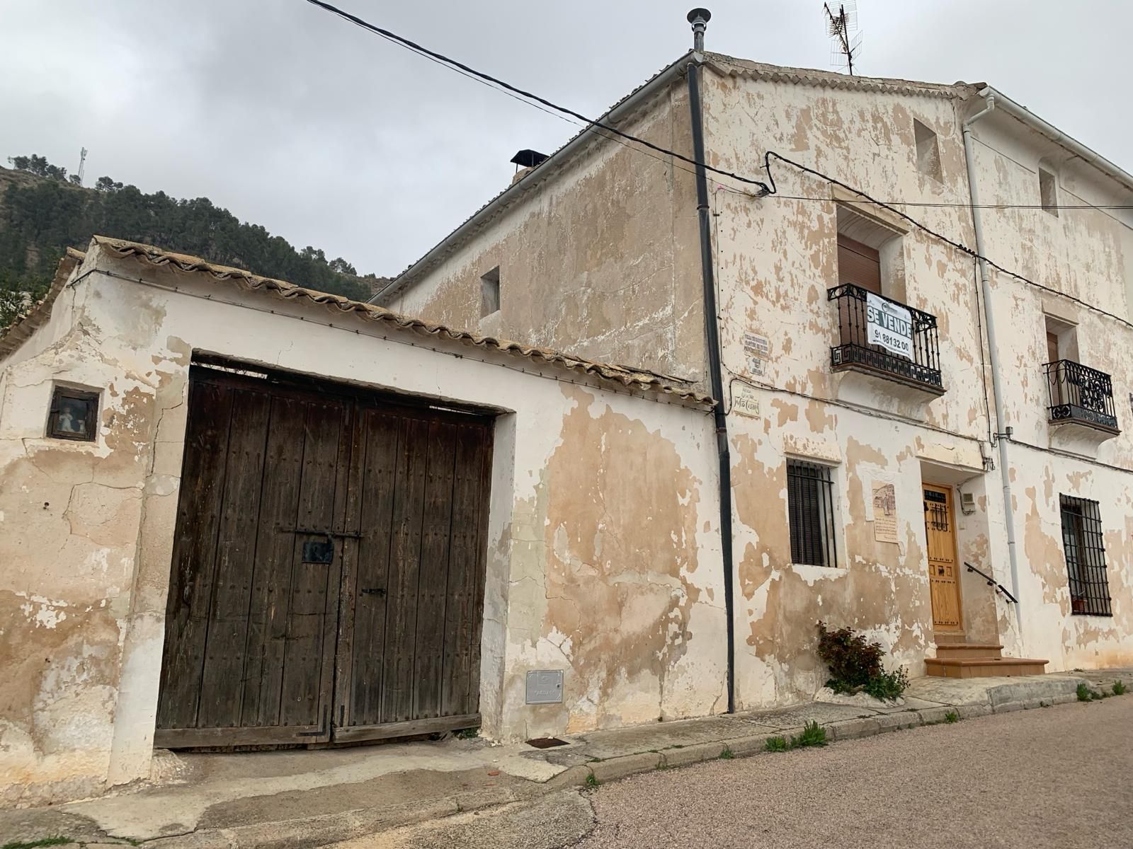 Vista exterior de Finca rústica en venda en Gascueña amb Traster