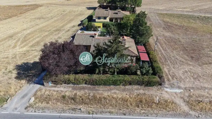 Detached house with garden for sale in Valverde del Majano, imagen 4
