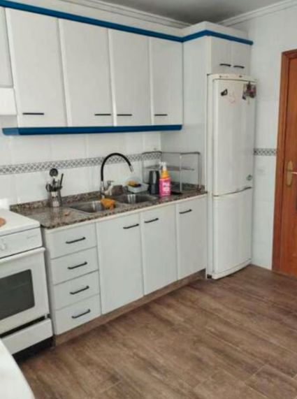 Cuina de Pis de lloguer en Montserrat amb Terrassa, Moblat i Forn