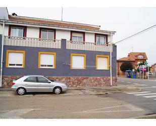 Exterior view of Building for sale in Sariegos