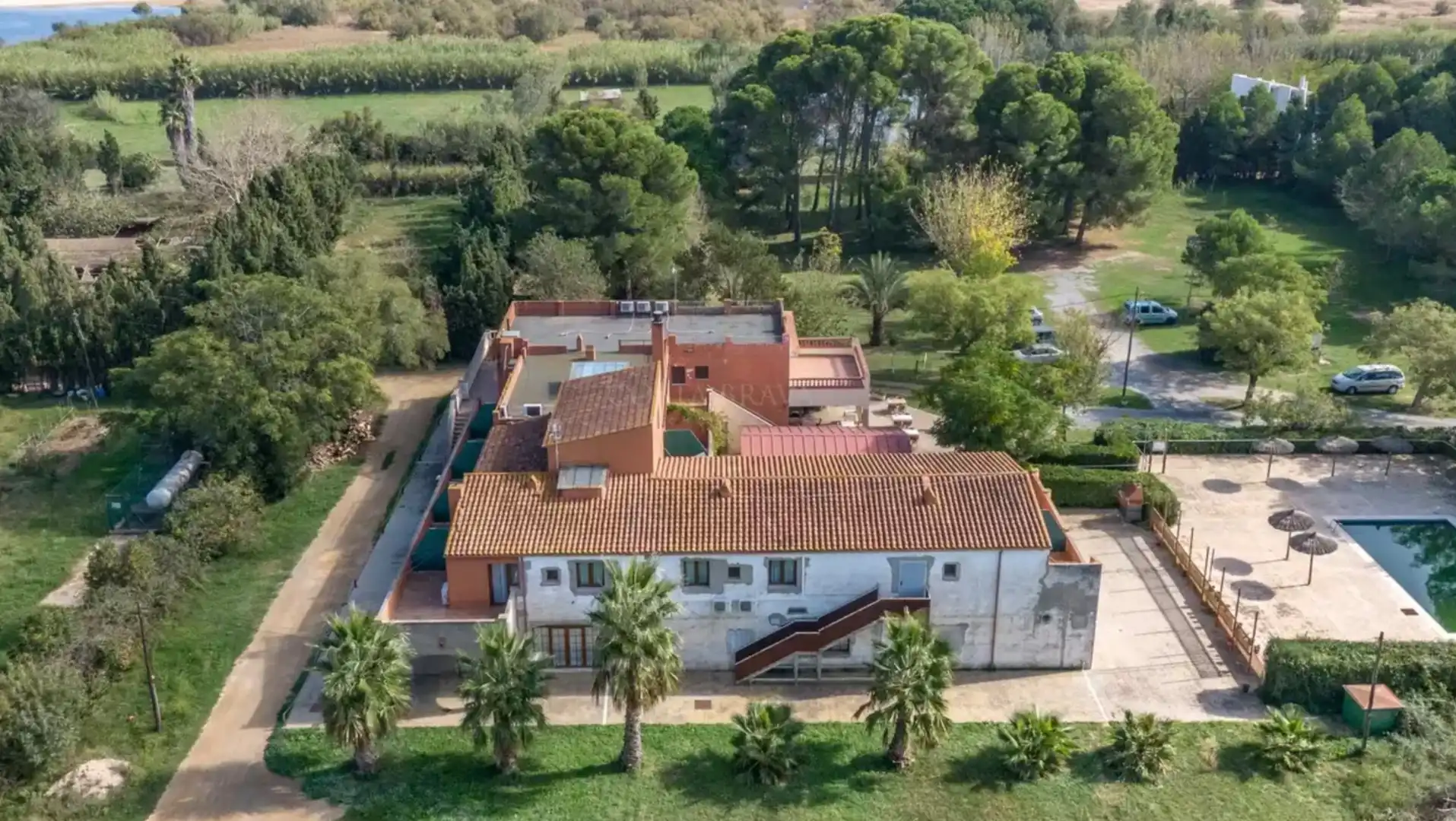 Vista exterior de Local en venta en L'Estartit con Calefacción, Terraza y Amueblado