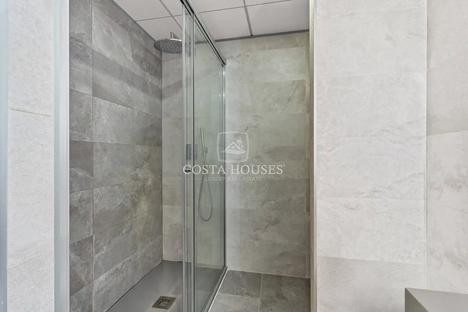 Bathroom of Attic for sale in Benidorm  with Air Conditioner, Private garden and Terrace
