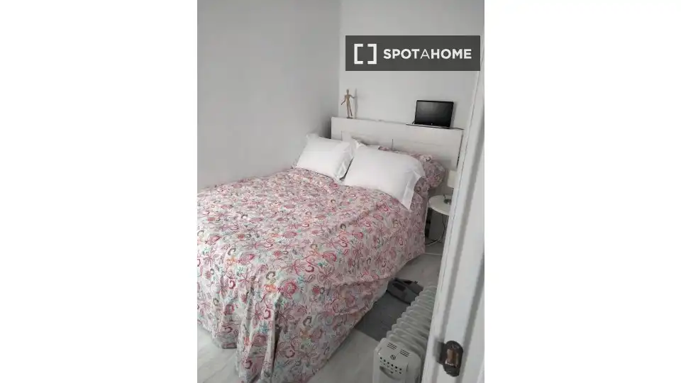 Schlafzimmer von Wohnungen zur untervermieten in Madrid mit Klimaanlage, Heizung und Terrasse