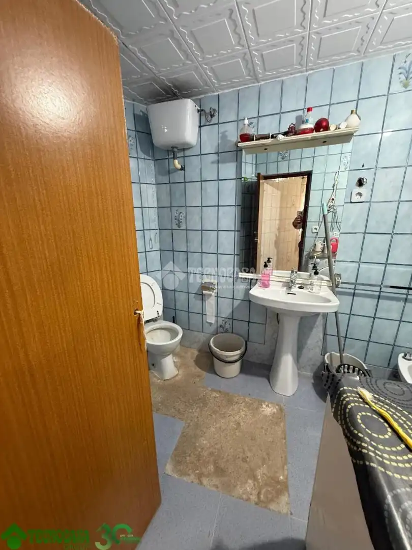 Baño de Casa adosada en venta en Santa Cruz de la Zarza con Aire acondicionado, Alarma y Piscina comunitaria