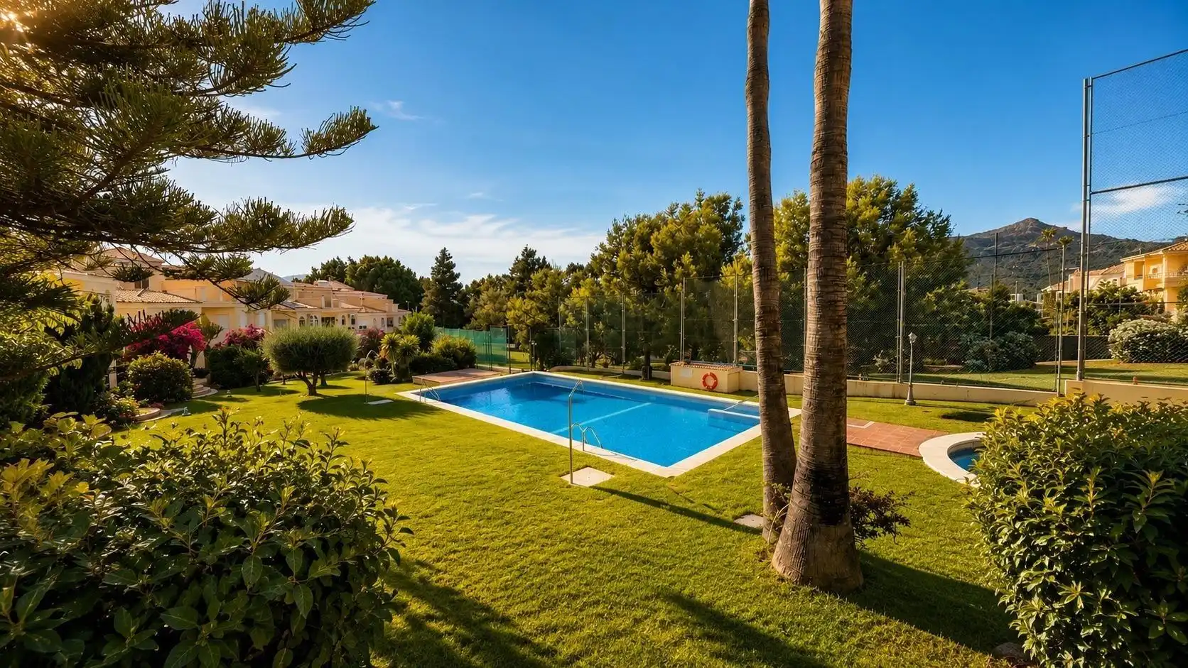 Piscina de Casa o chalet en venta en Vícar con Aire acondicionado, Calefacción y Jardín privado