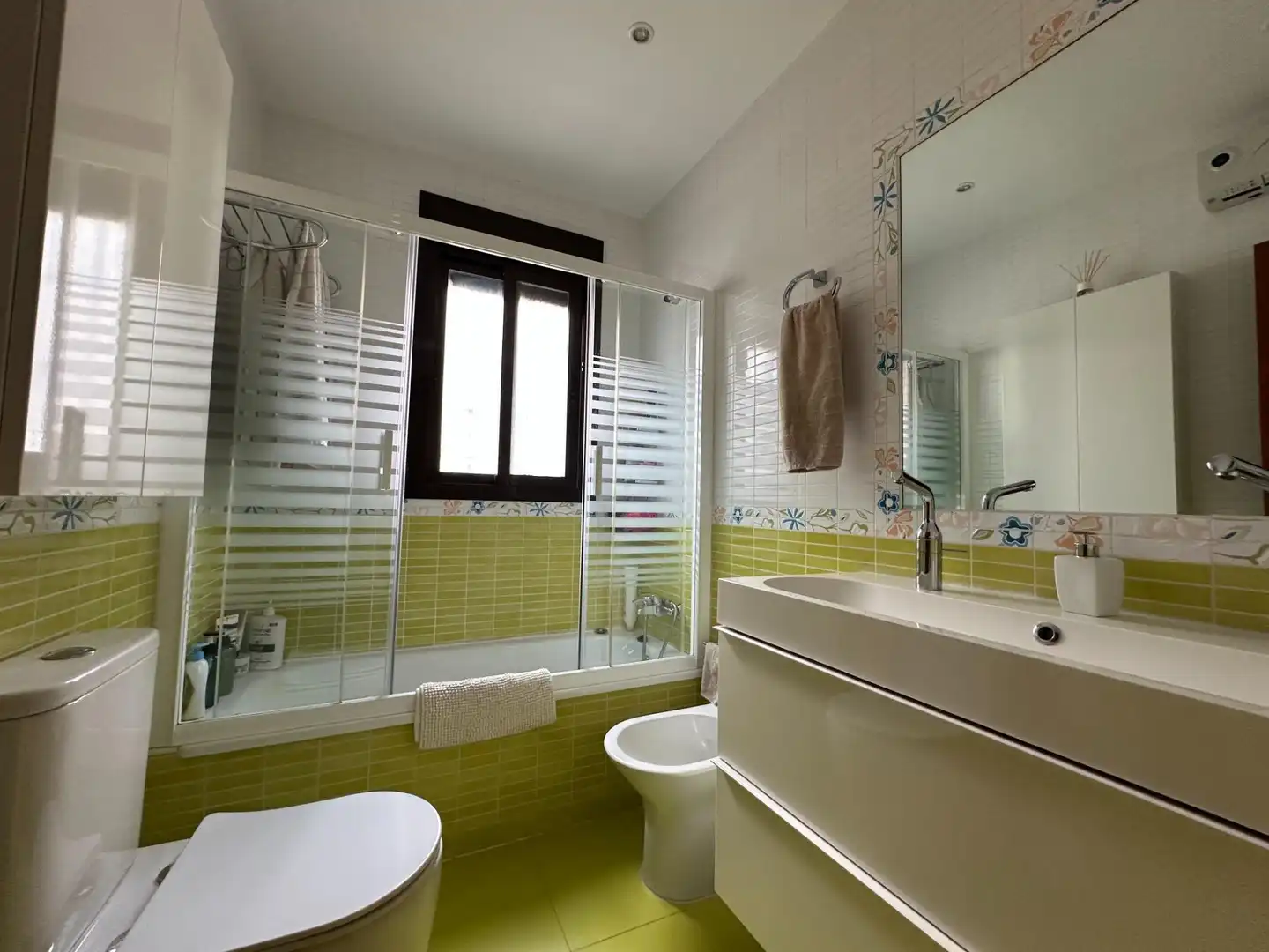 Bathroom of Flat for sale in Antequera  with Air Conditioner and Balcony