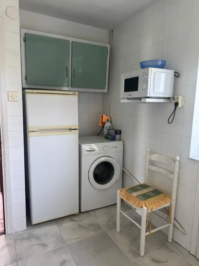 Cuina de Casa o xalet de lloguer en Laredo amb Jardí privat i Moblat