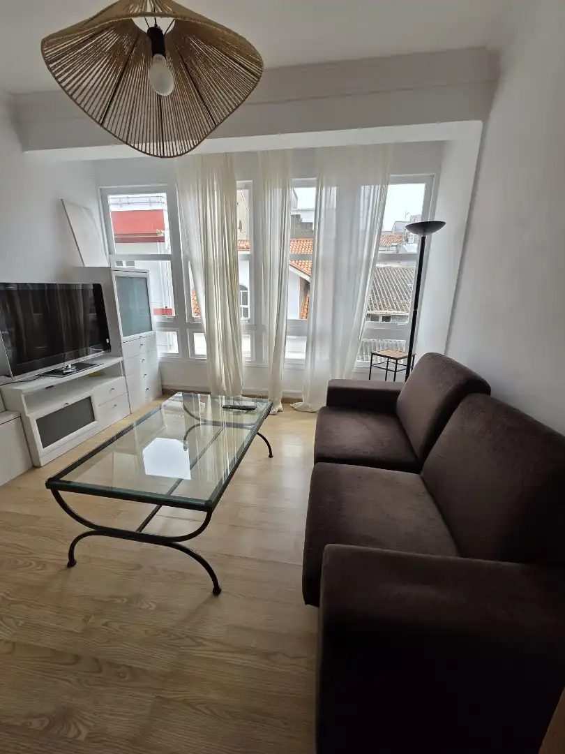 Sala de estar de Piso de alquiler en Ferrol con Calefacción, Parquet y Amueblado
