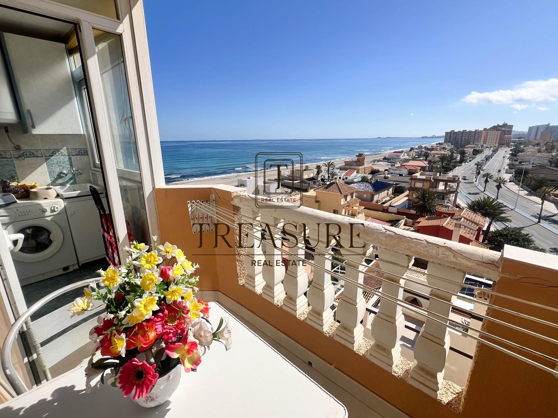 Vista exterior de Piso en venta en La Manga del Mar Menor con Jardín privado, Parquet y Terraza