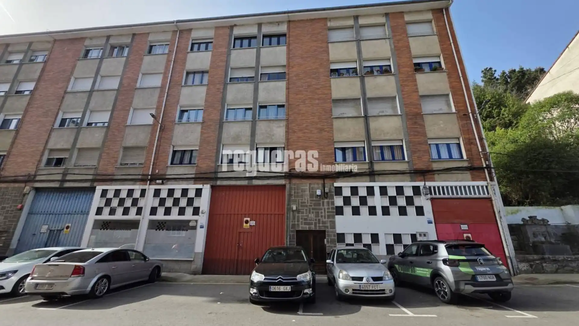 Vista exterior de Piso en venta en Pravia con Calefacción