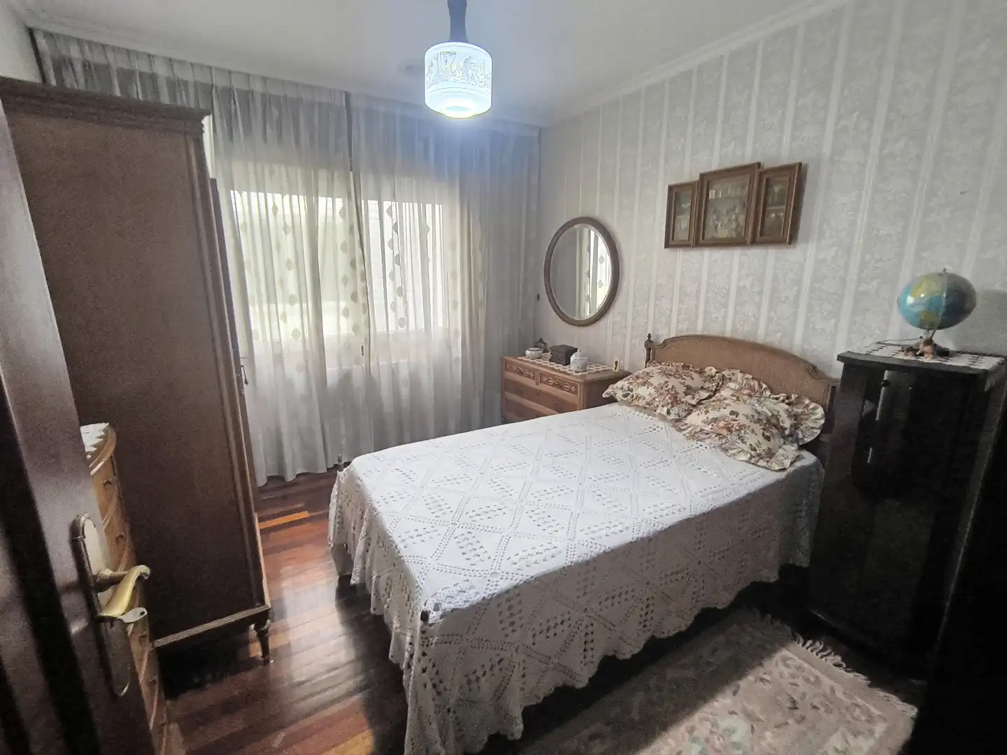 Habitación de Piso en venta en Pontevedra Capital  con Calefacción, Parquet y Trastero
