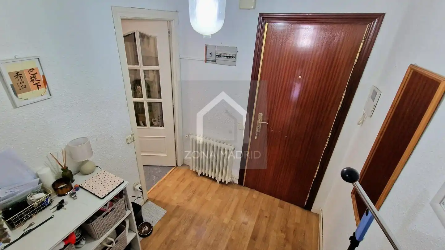 Flat for sale in Madrid  with Furnished