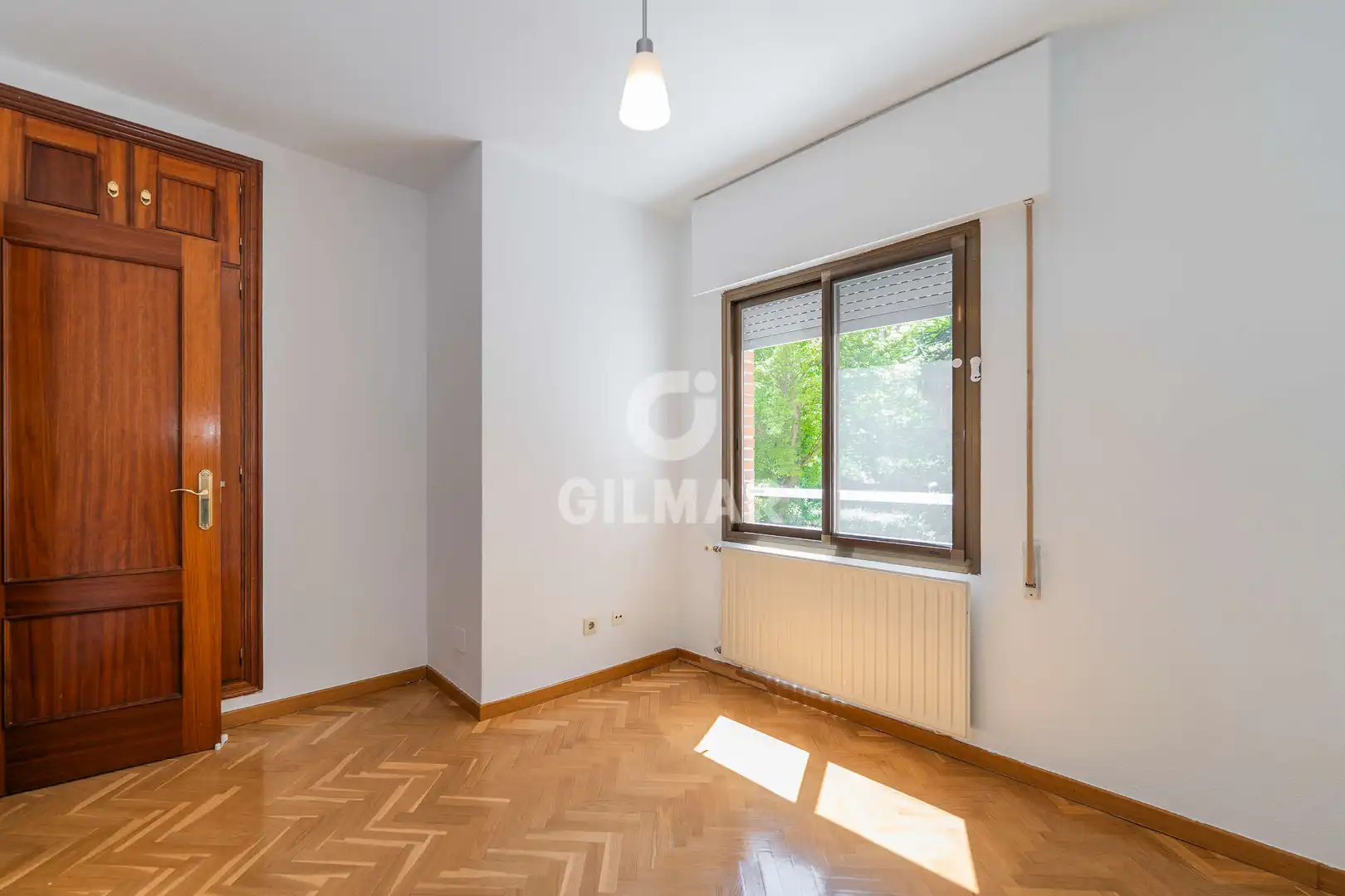 Schlafzimmer von Wohnung zum Verkauf in Pozuelo de Alarcón mit Heizung, Privatgarten und Abstellraum