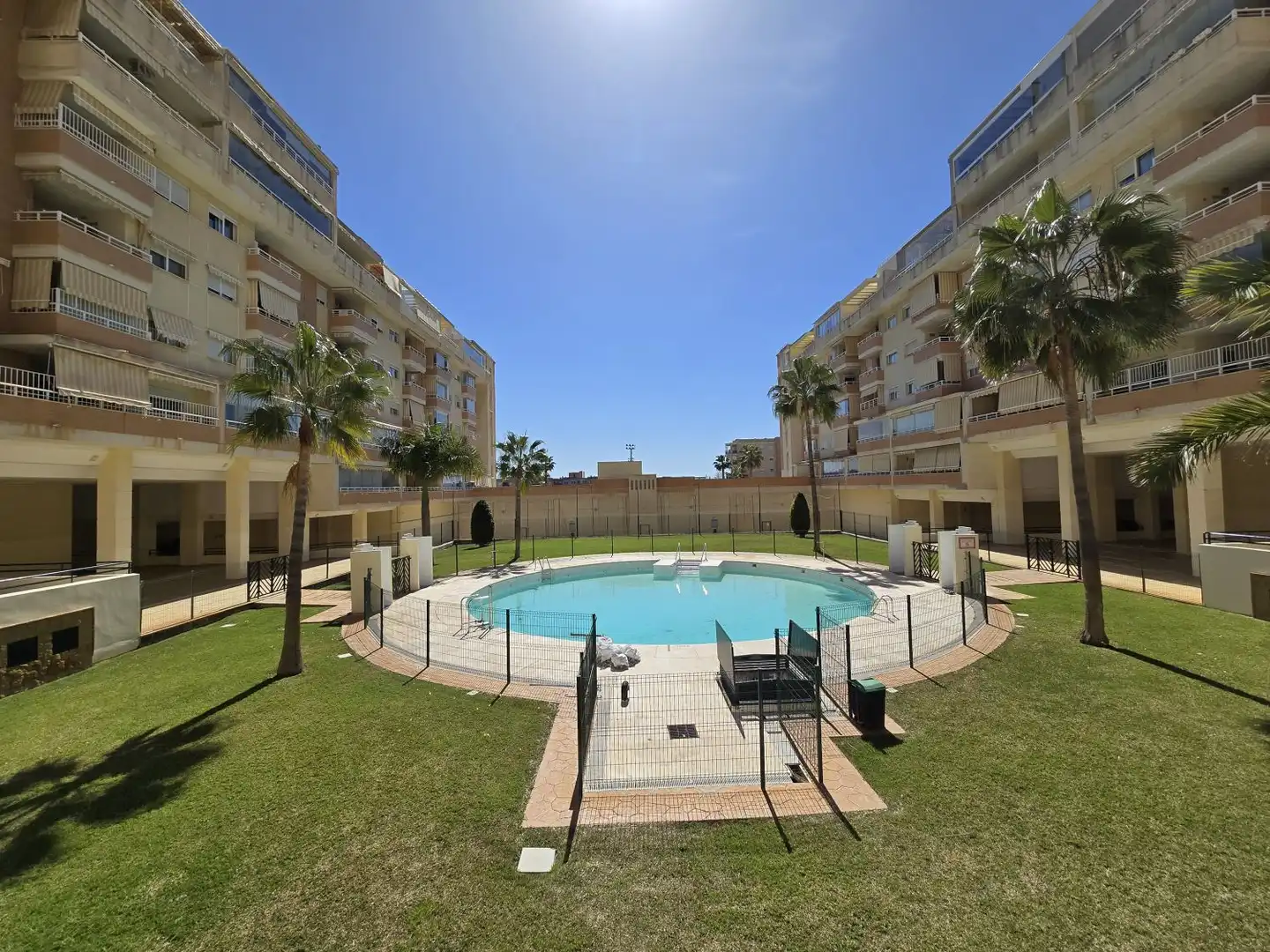 Piscina de Pis en venda en Málaga amb Aire condicionat, Terrassa i Traster
