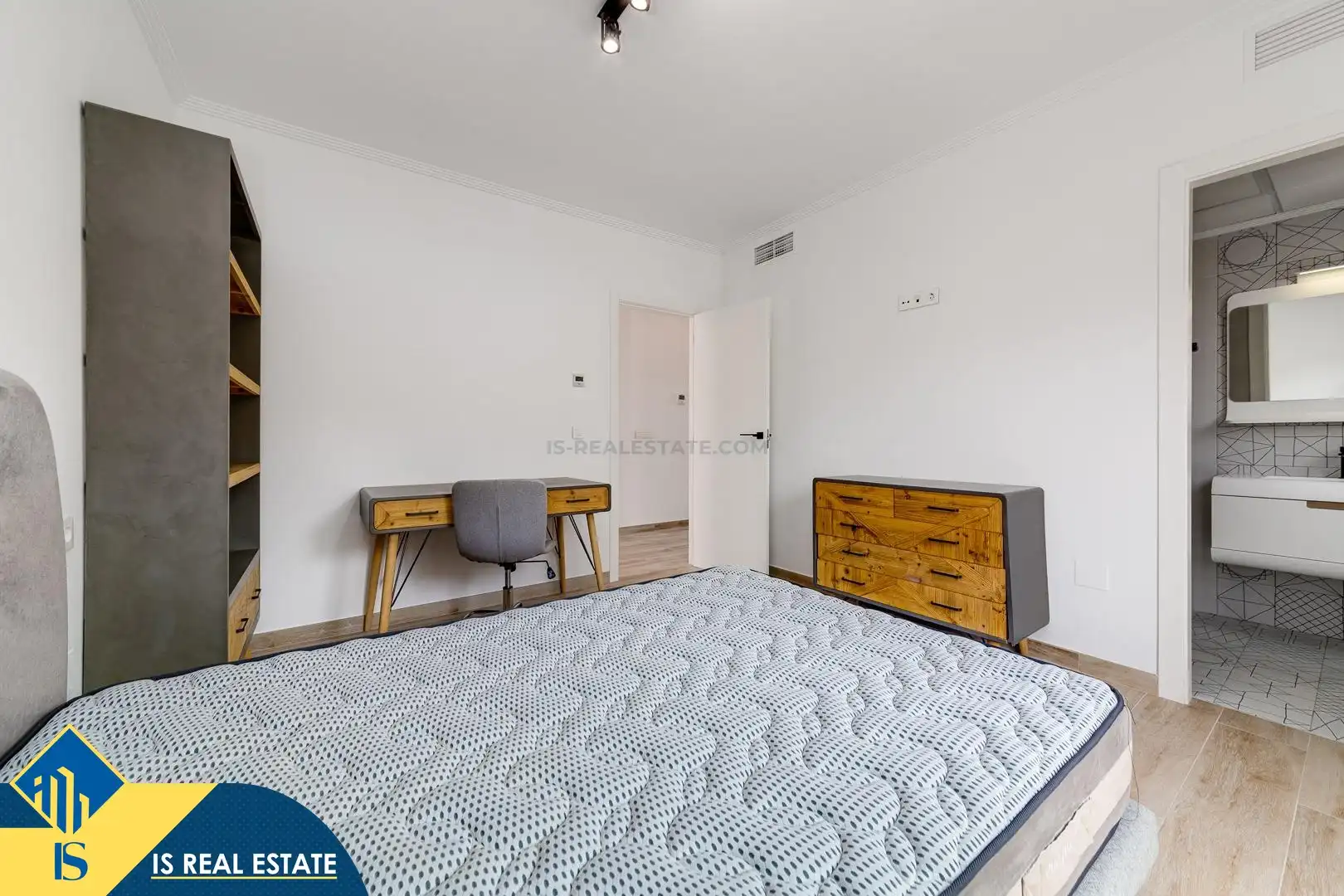 Chalet con jardín en venta en Playa de los Locos, imagen 40