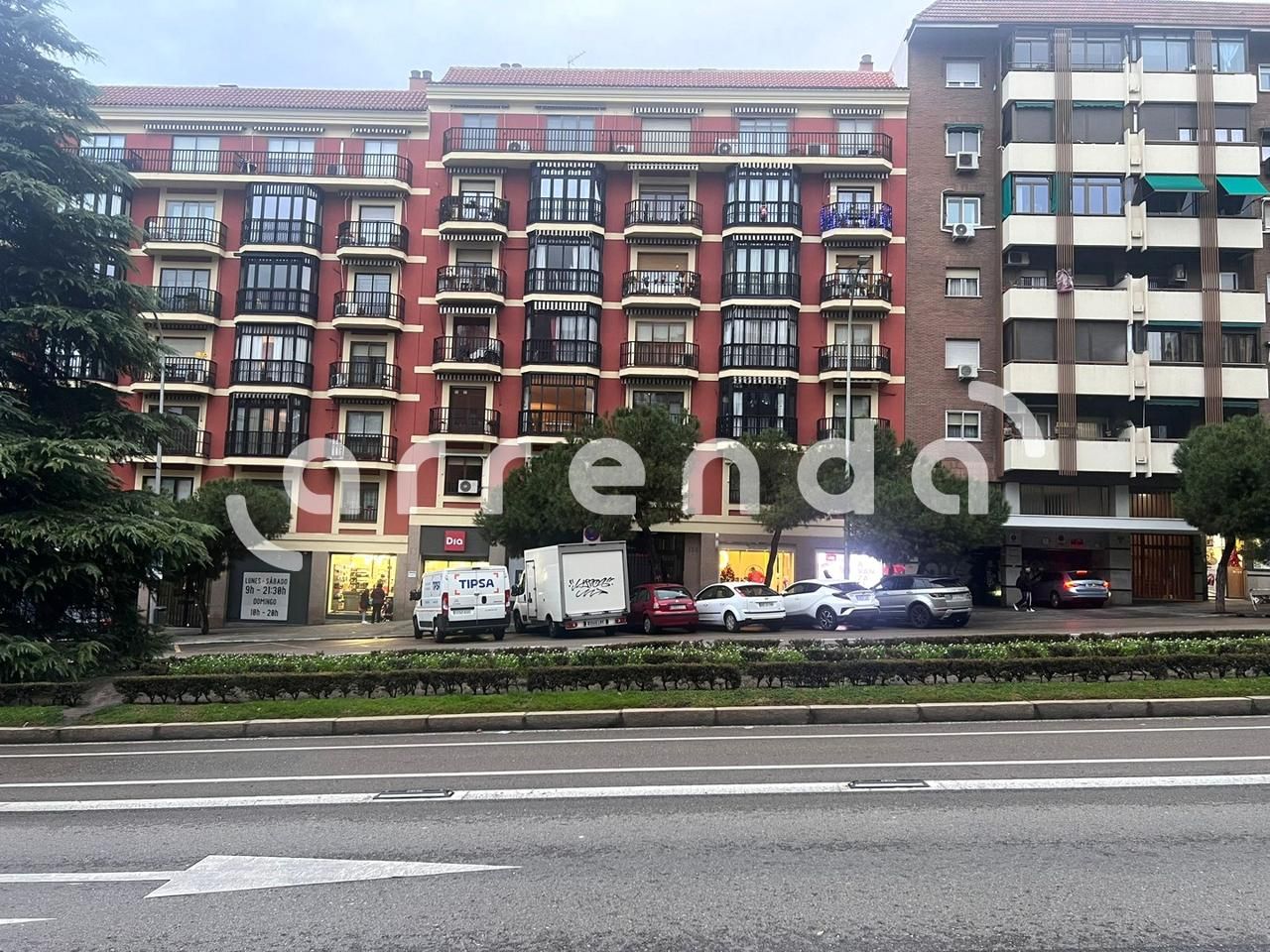 Vista exterior de Estudio de alquiler en  Madrid Capital con Aire acondicionado, Calefacción y Parquet