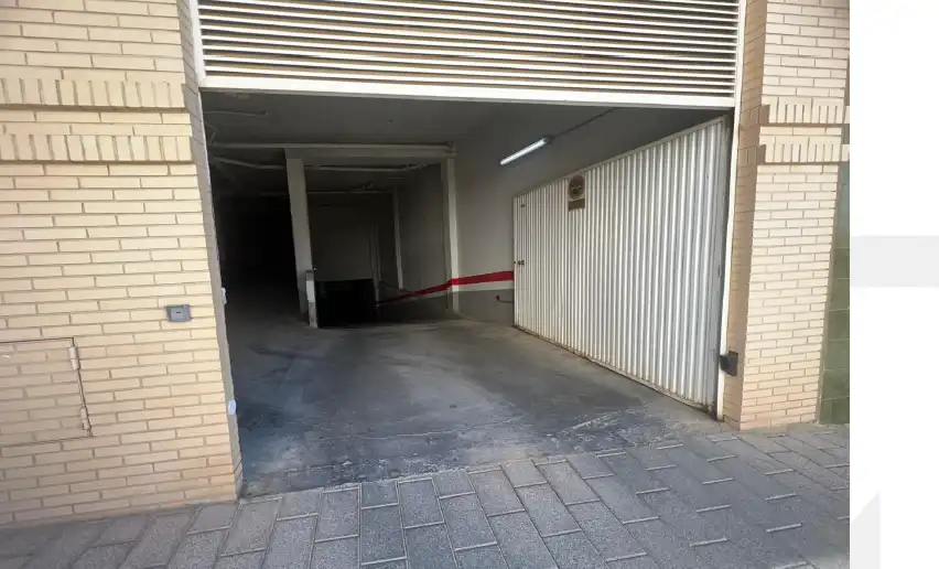 Aparcament amb ascensor en venda a Calle Carmen Conde 1, imagen 2