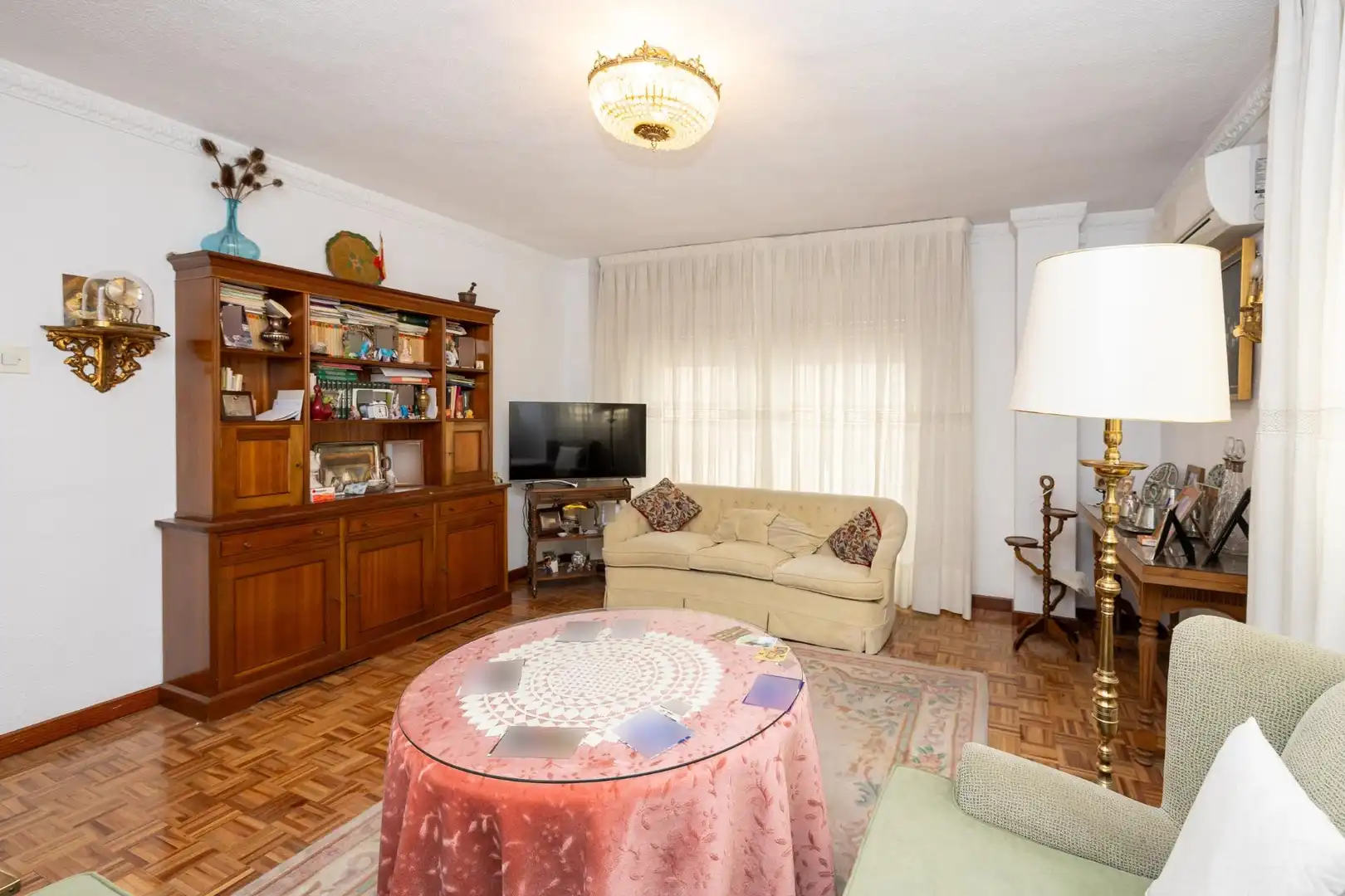 Sala d'estar de Pis en venda en Granada amb Aire condicionat, Calefacció i Terrassa