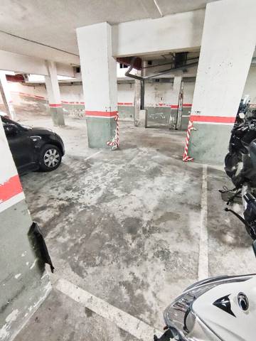 Garaje en Venta en Carrer de la Mare de Déu dels Angels, 47 en La Teixonera