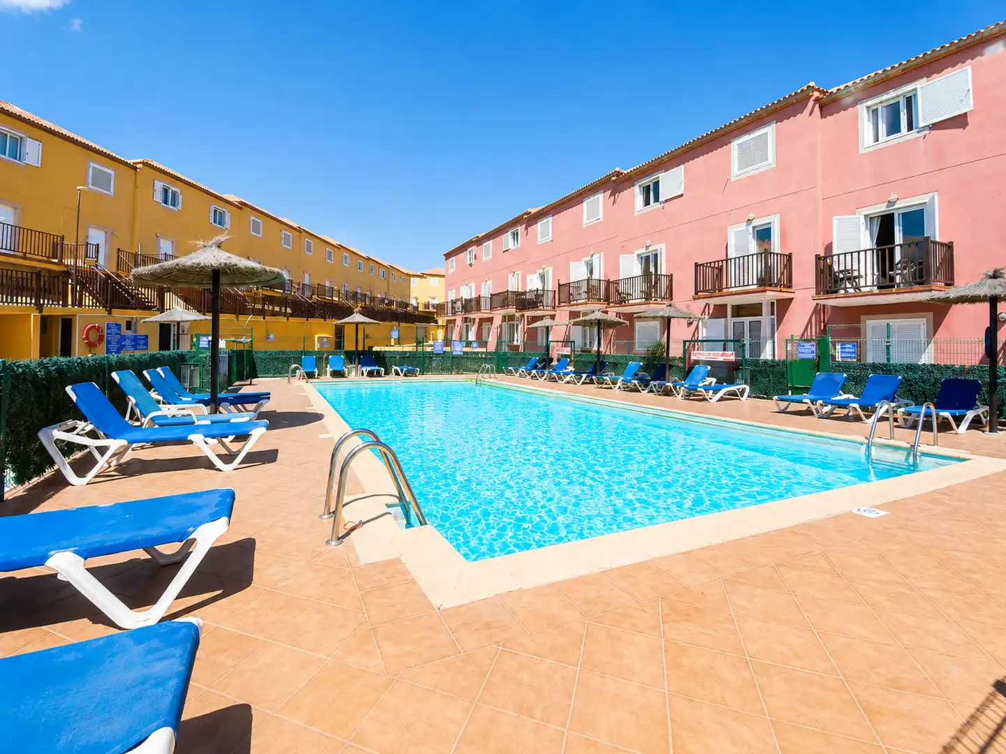 Piscina de Dúplex en venda en Antigua amb Terrassa i Piscina comunitària